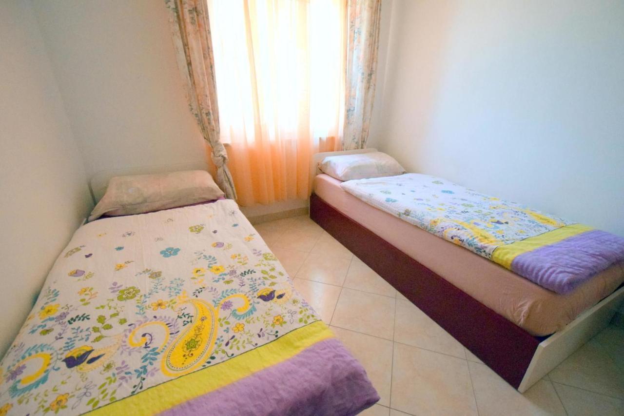 Apartments Gabrijel Малинска Экстерьер фото