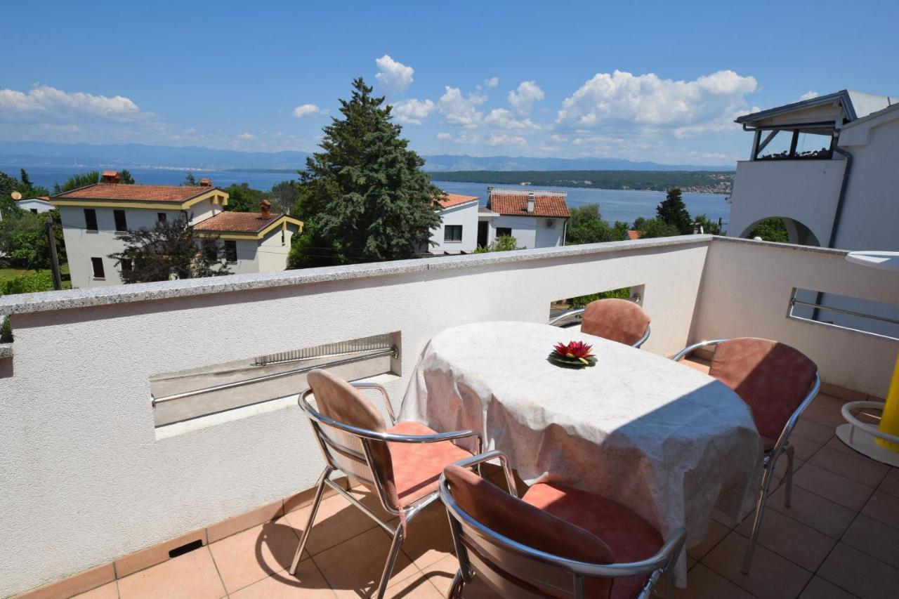 Apartments Gabrijel Малинска Экстерьер фото