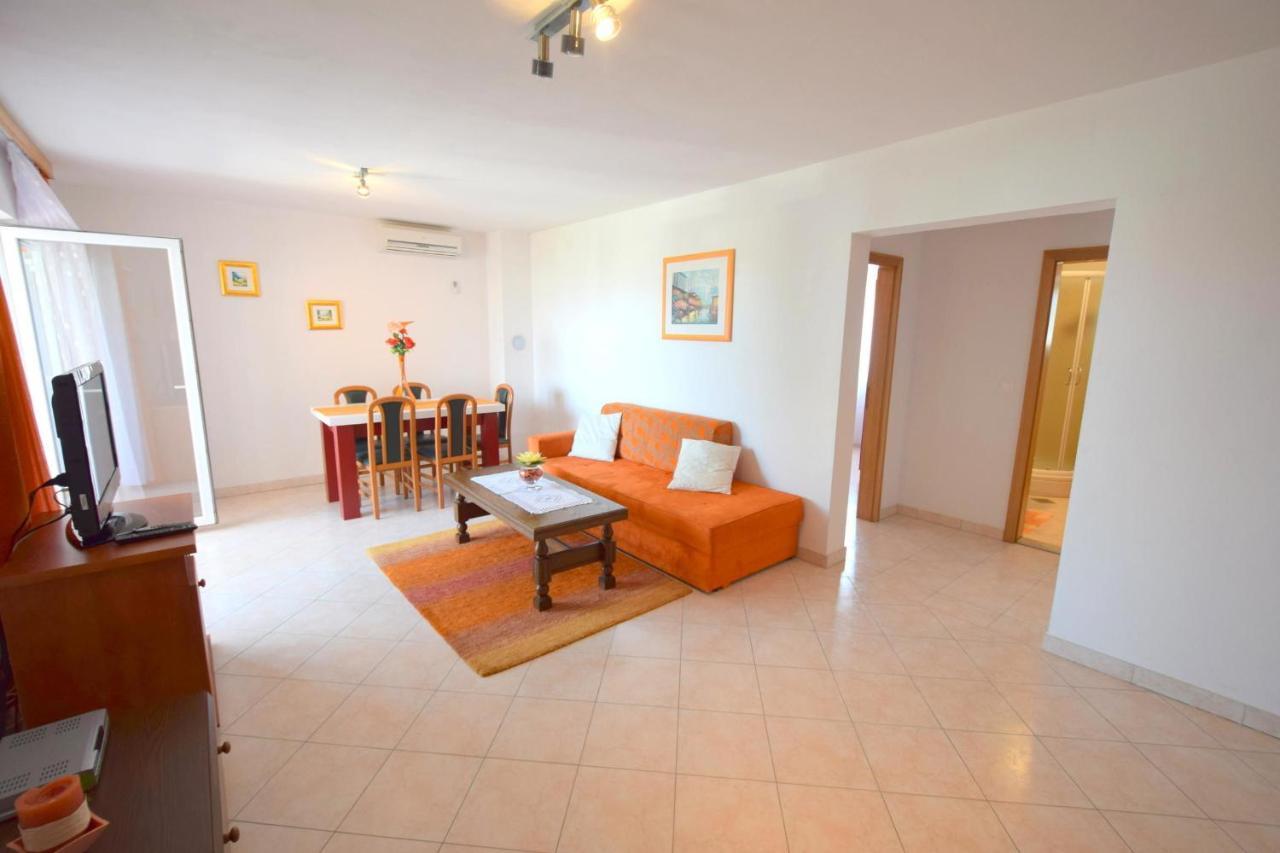 Apartments Gabrijel Малинска Экстерьер фото