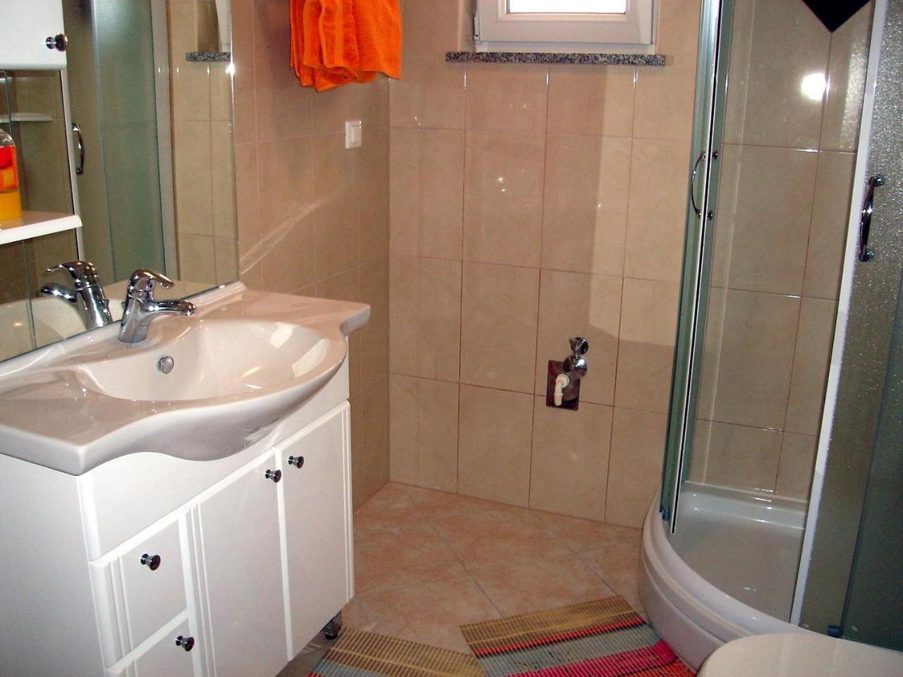 Apartments Gabrijel Малинска Экстерьер фото
