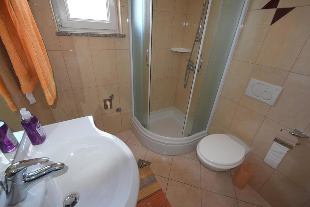 Apartments Gabrijel Малинска Экстерьер фото