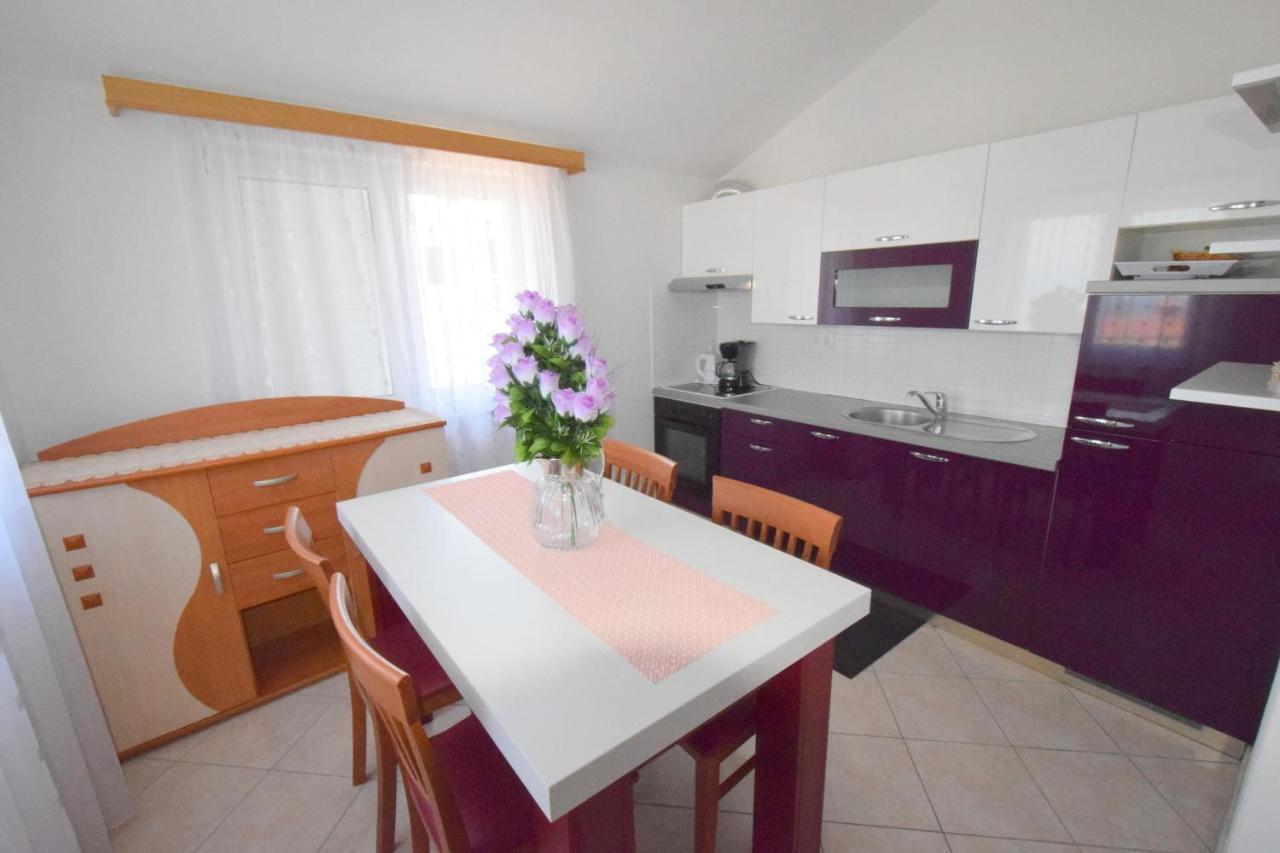 Apartments Gabrijel Малинска Экстерьер фото