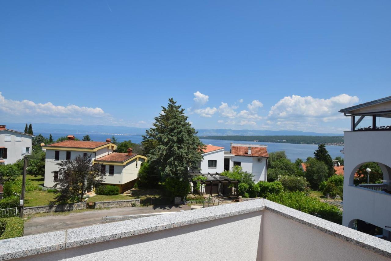 Apartments Gabrijel Малинска Экстерьер фото