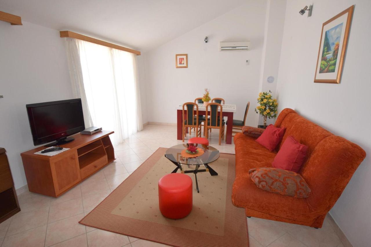 Apartments Gabrijel Малинска Экстерьер фото