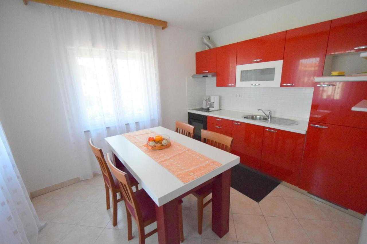 Apartments Gabrijel Малинска Экстерьер фото