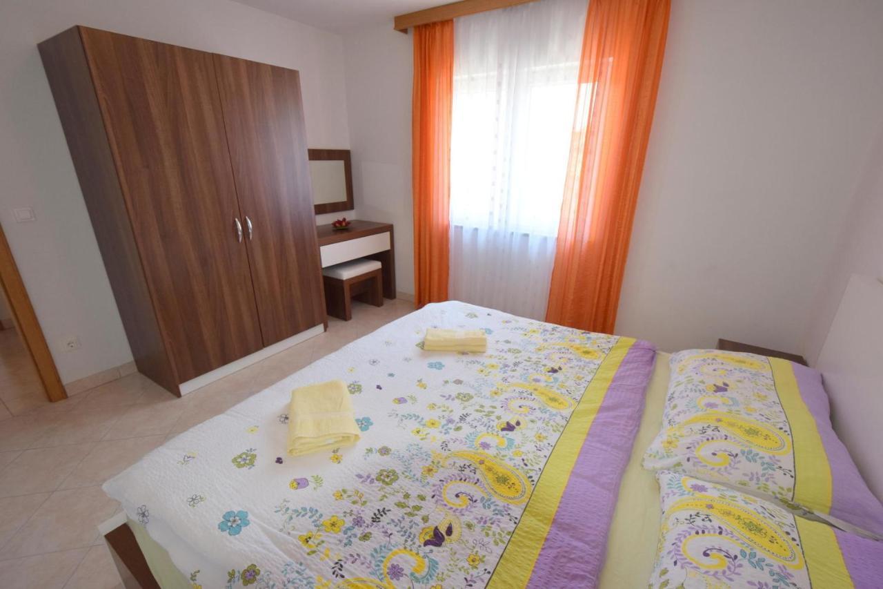 Apartments Gabrijel Малинска Экстерьер фото
