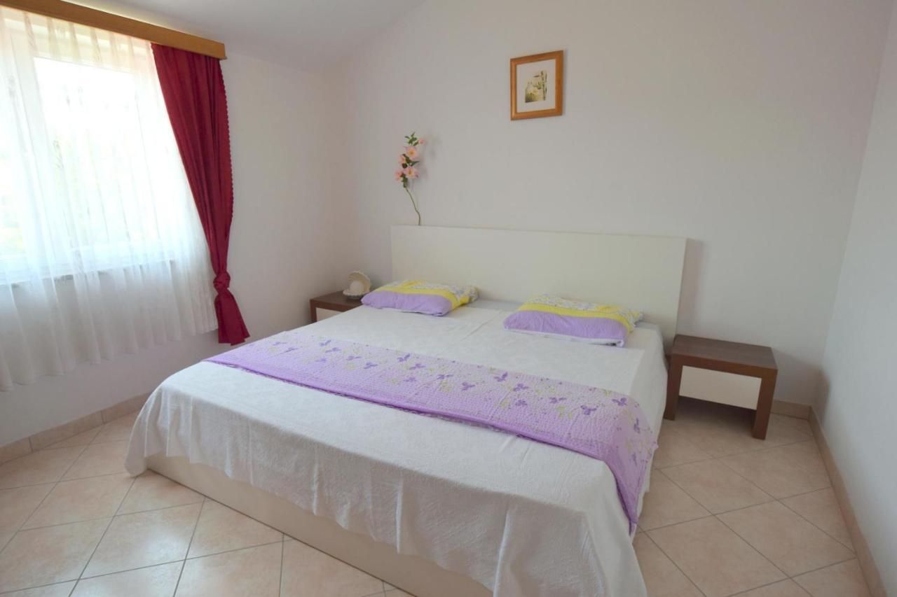 Apartments Gabrijel Малинска Экстерьер фото